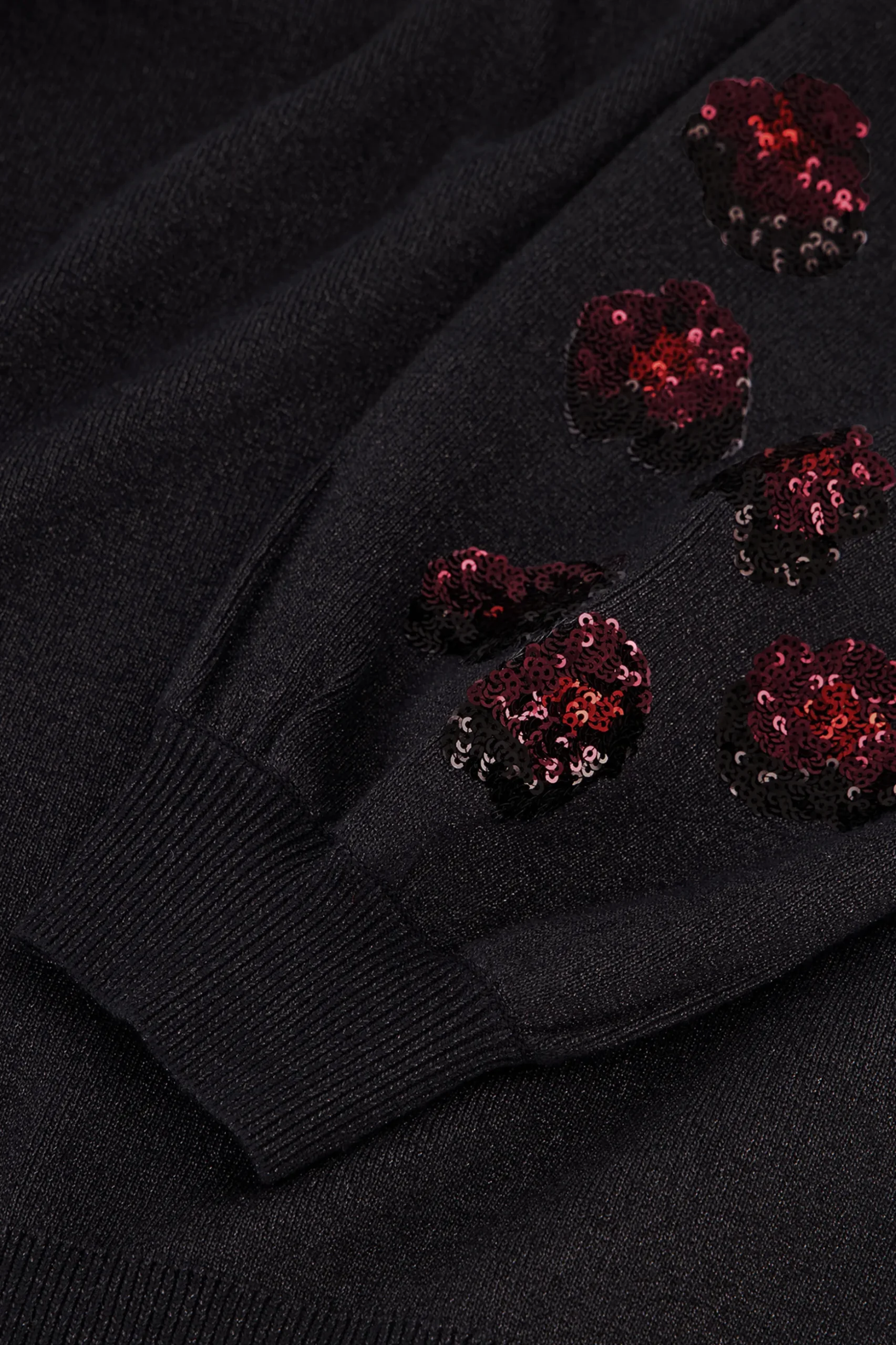 Hilly embroidery pullover - black