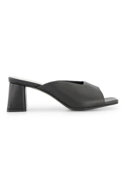 Maureen mid heel sandals - black