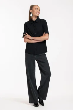 Poppy SSL shirt - black