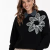 Valerie chunky flower pullover - black