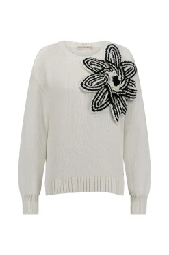 Valerie chunky flower pullover - off white